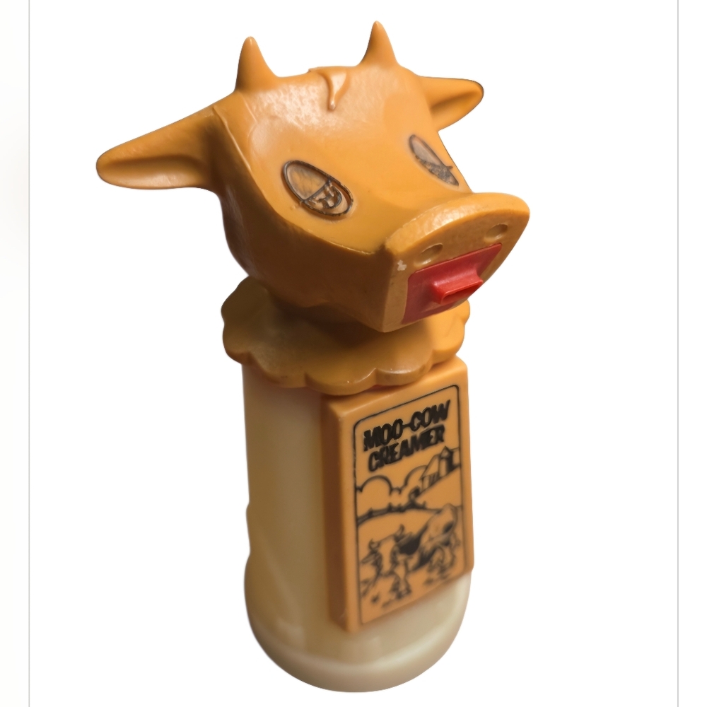 Vintage Whirley Industries Moo-Cow Plastic Creamer Cup Milk Kitchen Coffee 70’s